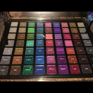 Beauty Treats Eye-Conic Glitter Beauty Vault